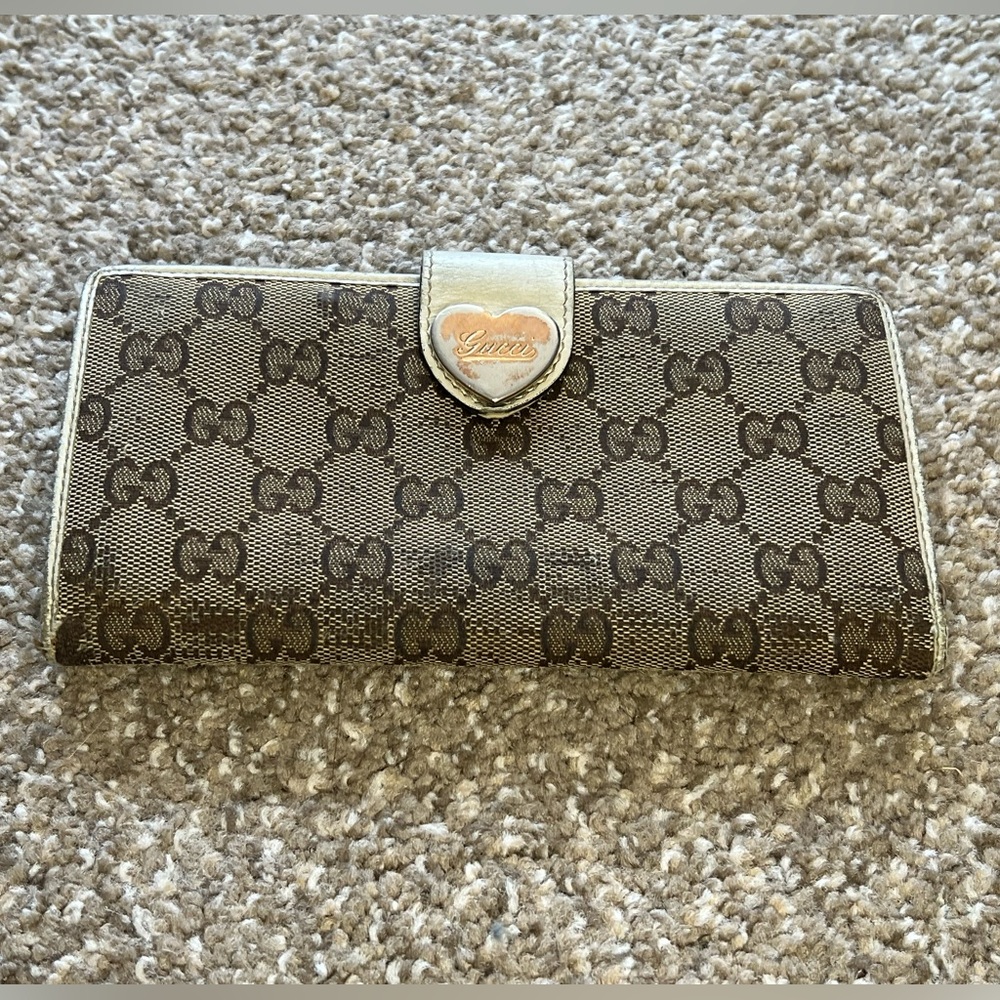 Gucci Long Fold Over Wallet GG Monogram Beige Canvas White Leather Heart Snap
